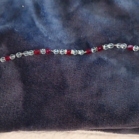 Pretty crystal bracelet - Picture 3 of 3